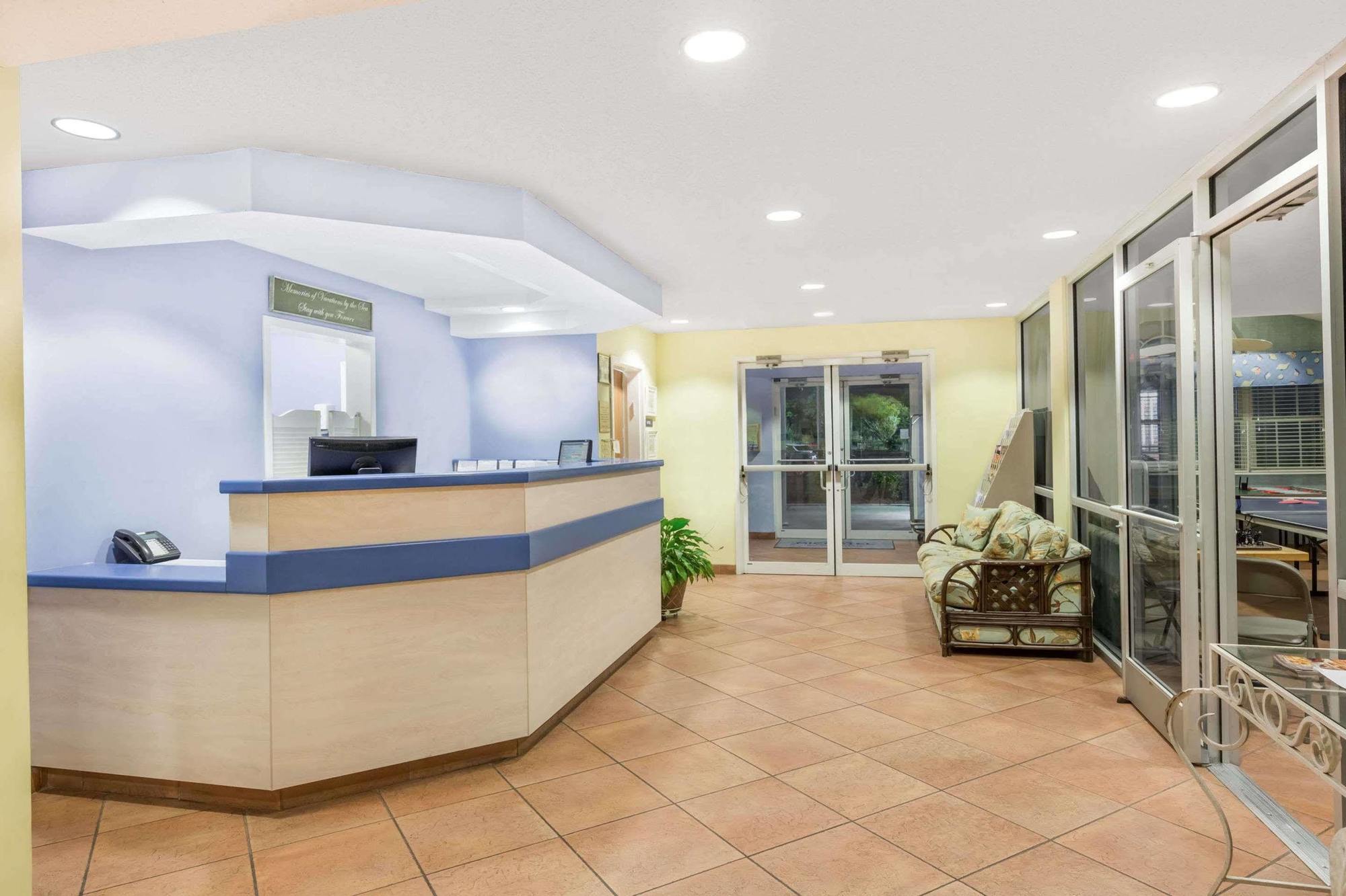 Microtel Inn & Suites By Wyndham Carolina Beach Buitenkant foto