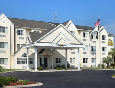 Microtel Inn & Suites By Wyndham Carolina Beach Buitenkant foto